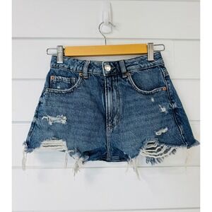 Garage Festival Denim Shorts Distressed Raw Hem Medium Wash Blue Womens Size 00